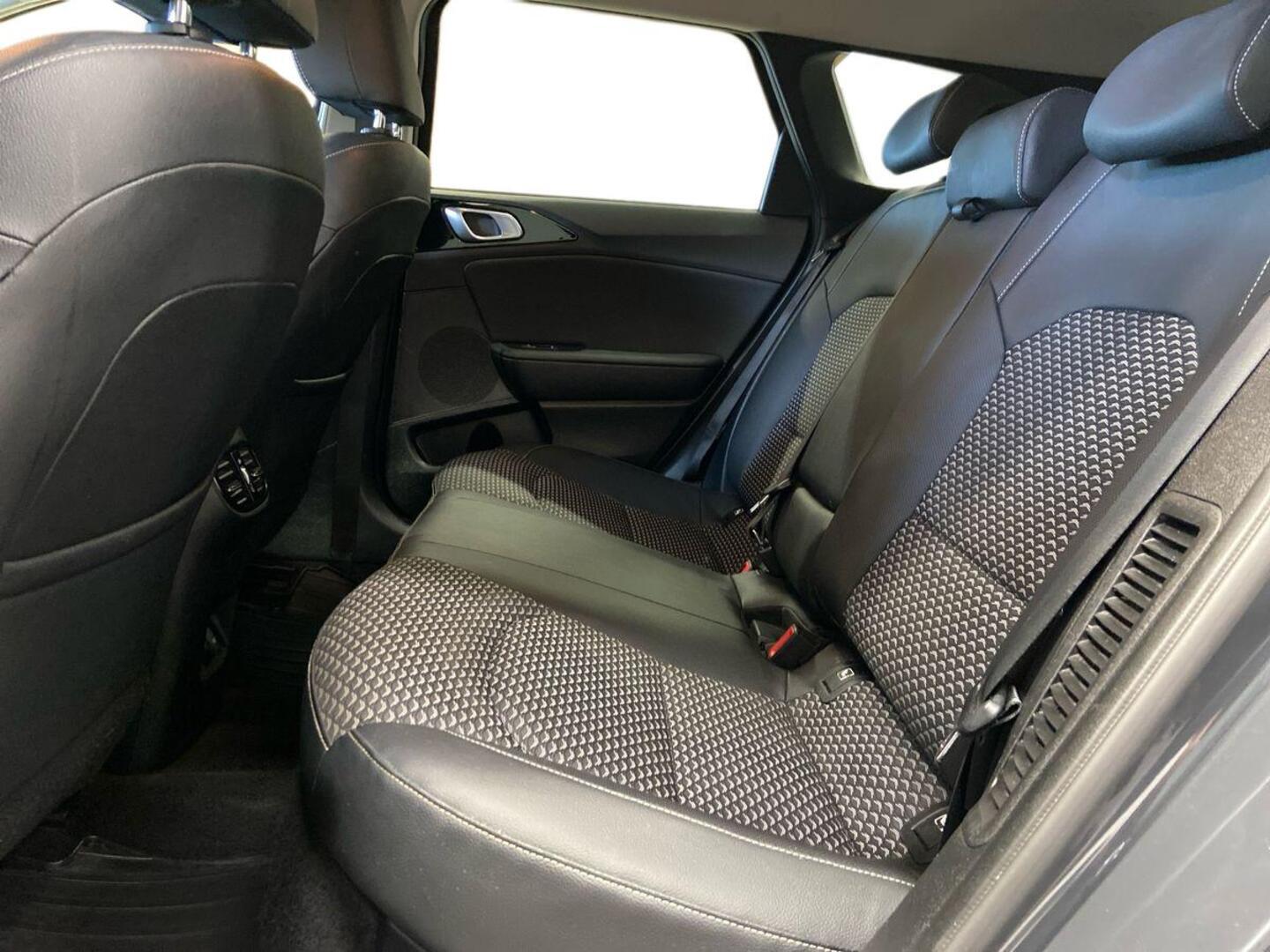 KIA Ceed 10