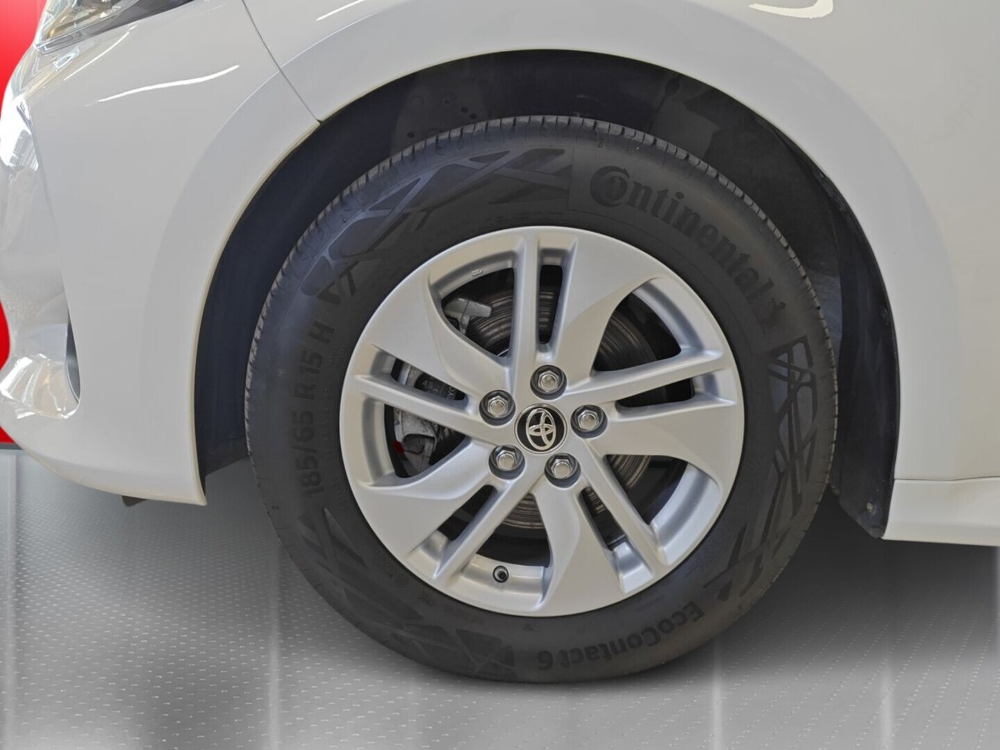 TOYOTA Yaris 2023