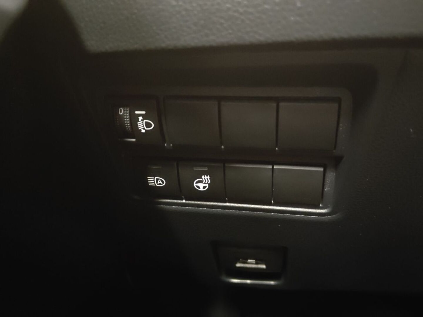 TOYOTA Yaris 2023