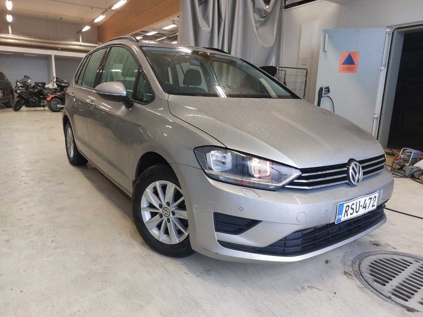 VOLKSWAGEN Golf Sportsvan 2017