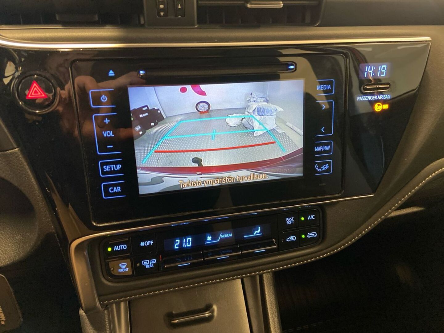 TOYOTA Auris 21