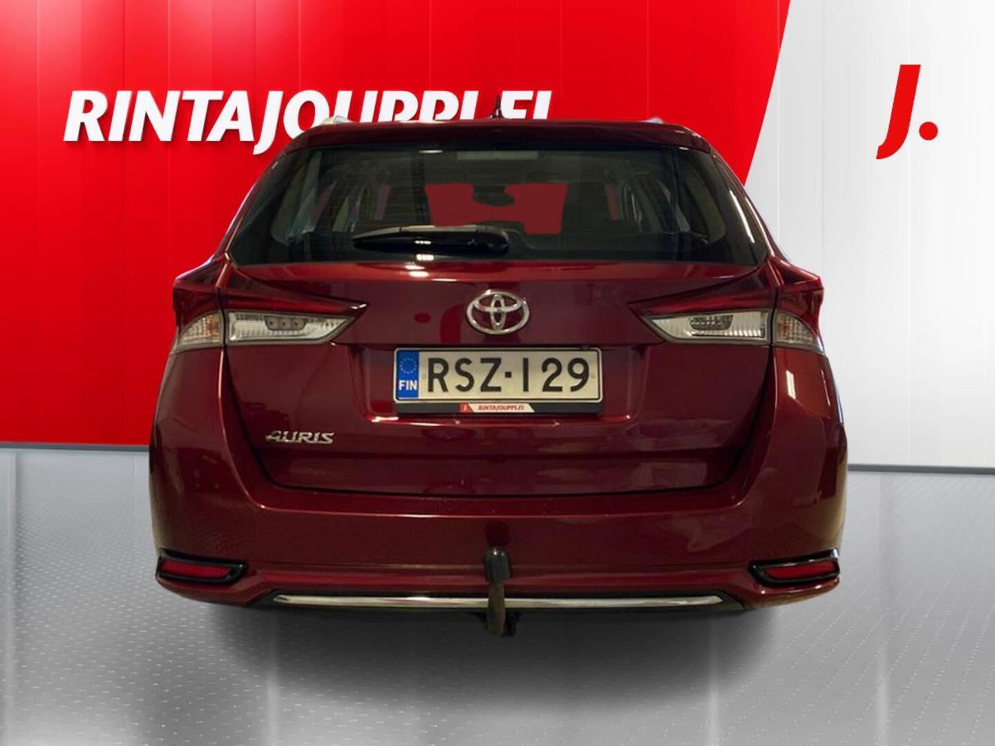 TOYOTA Auris 5