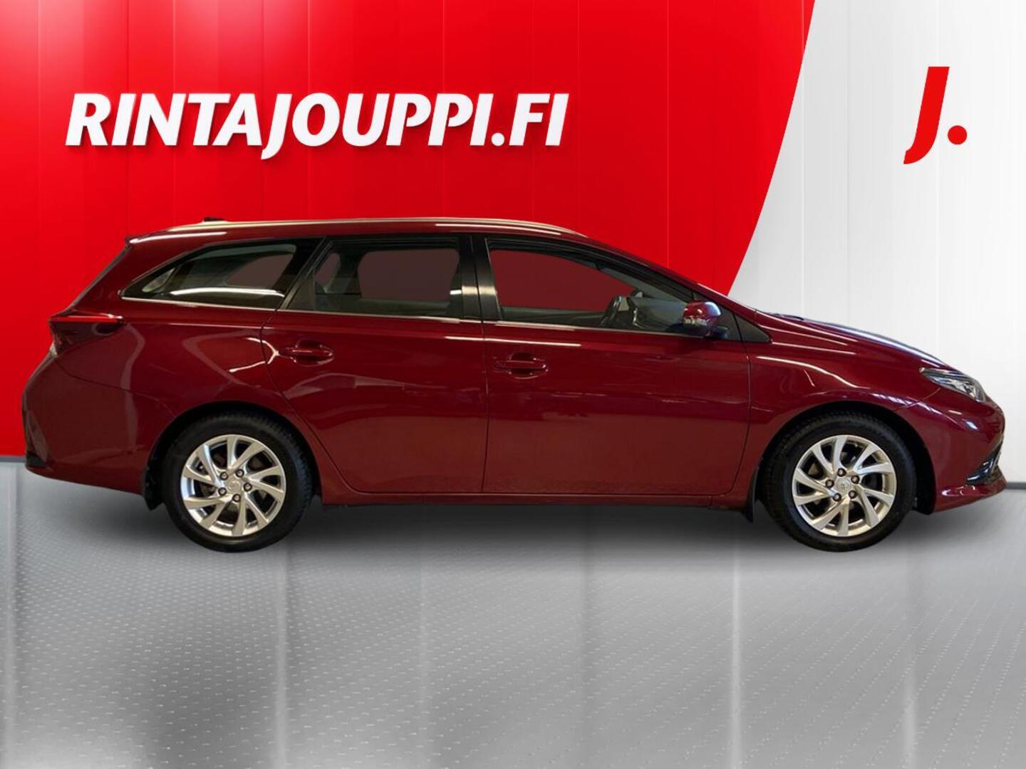 TOYOTA Auris 6