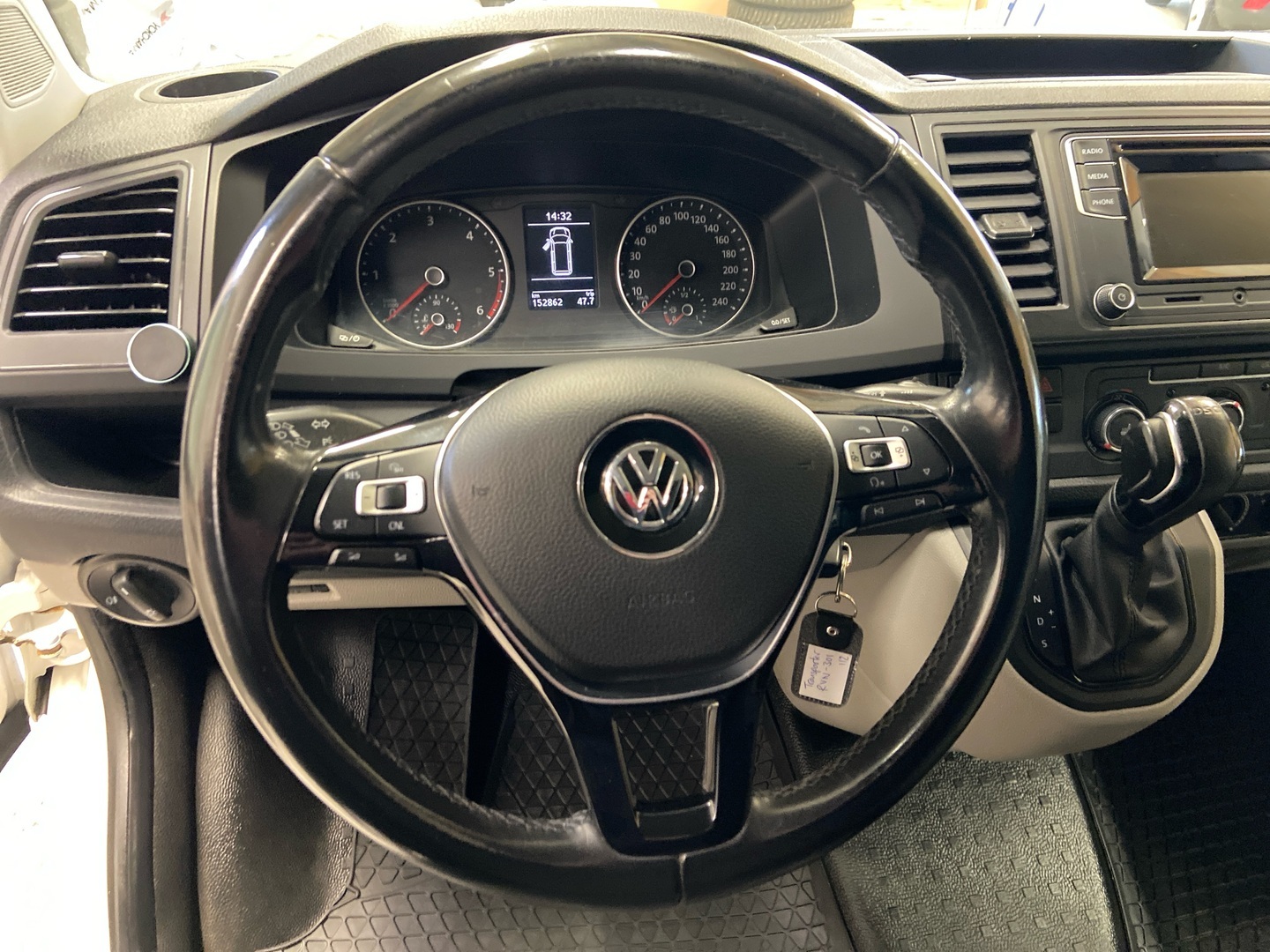 VOLKSWAGEN Transporter 2018
