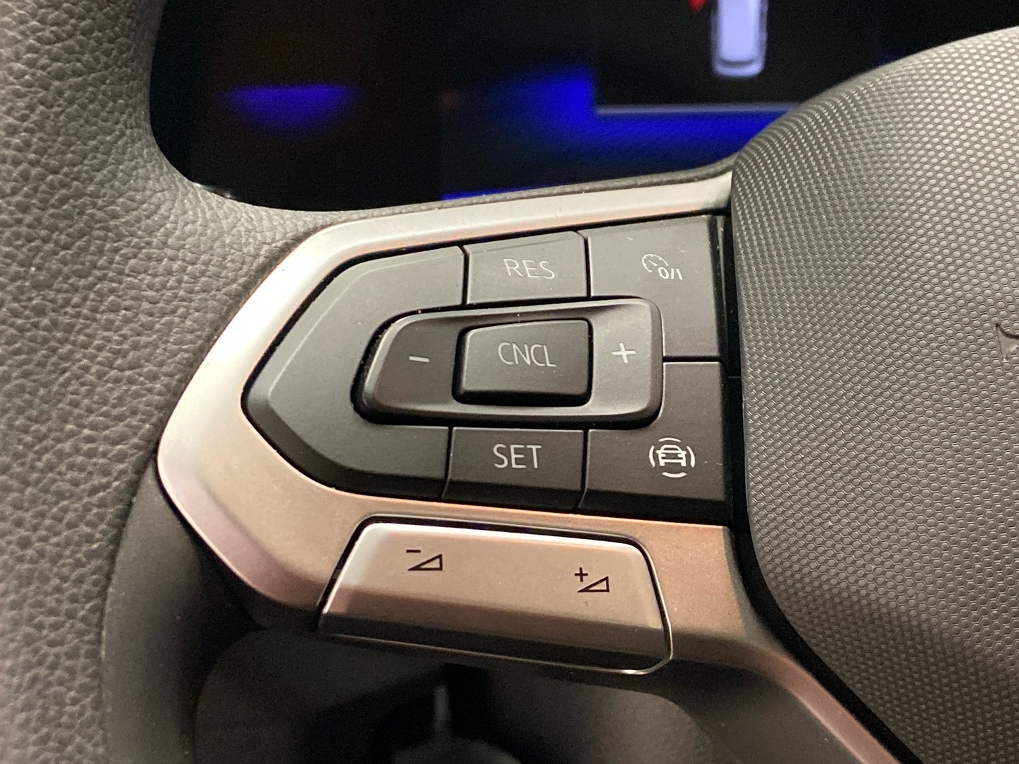 VOLKSWAGEN T-Cross 2024