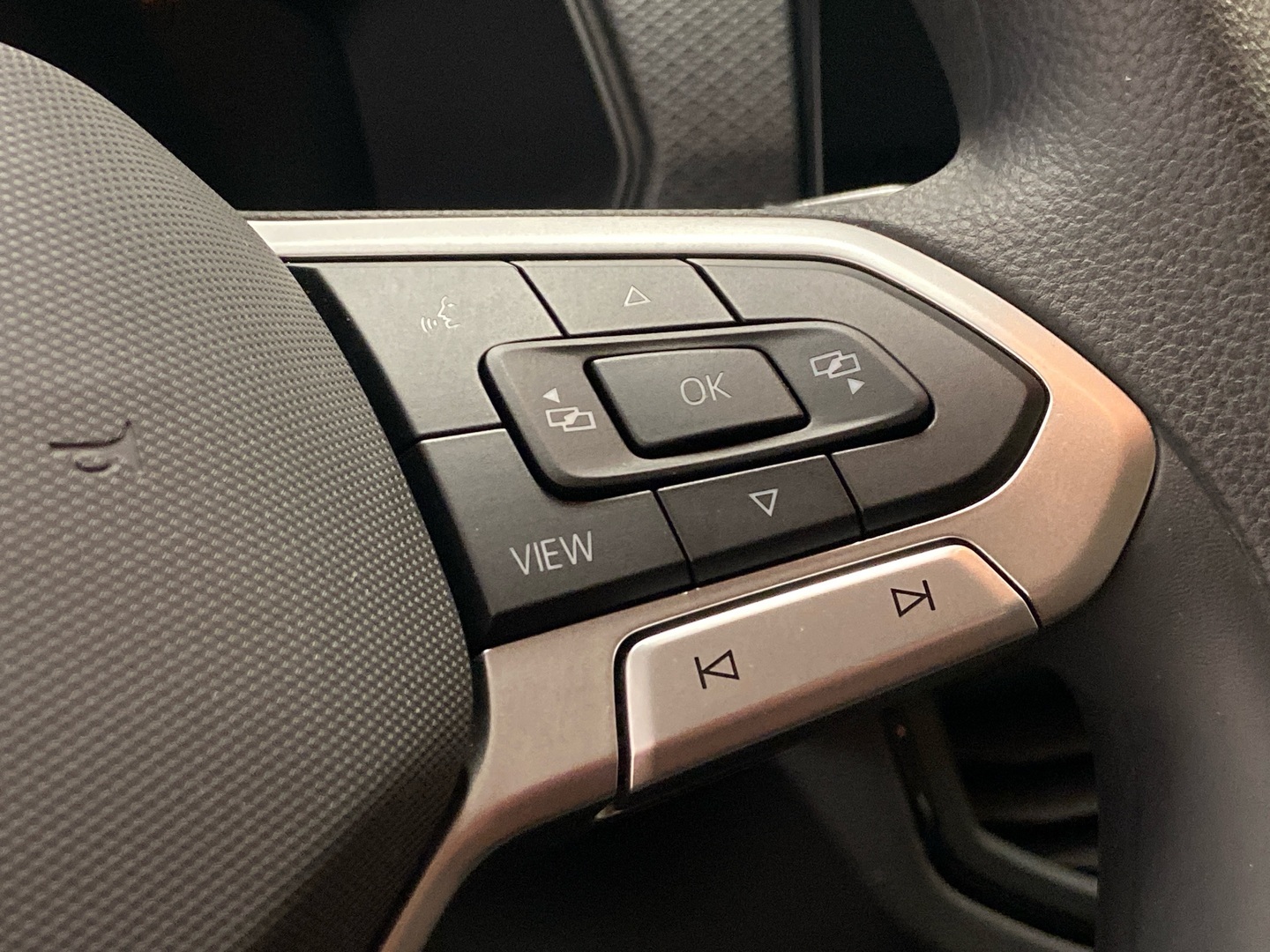 VOLKSWAGEN T-Cross 2024