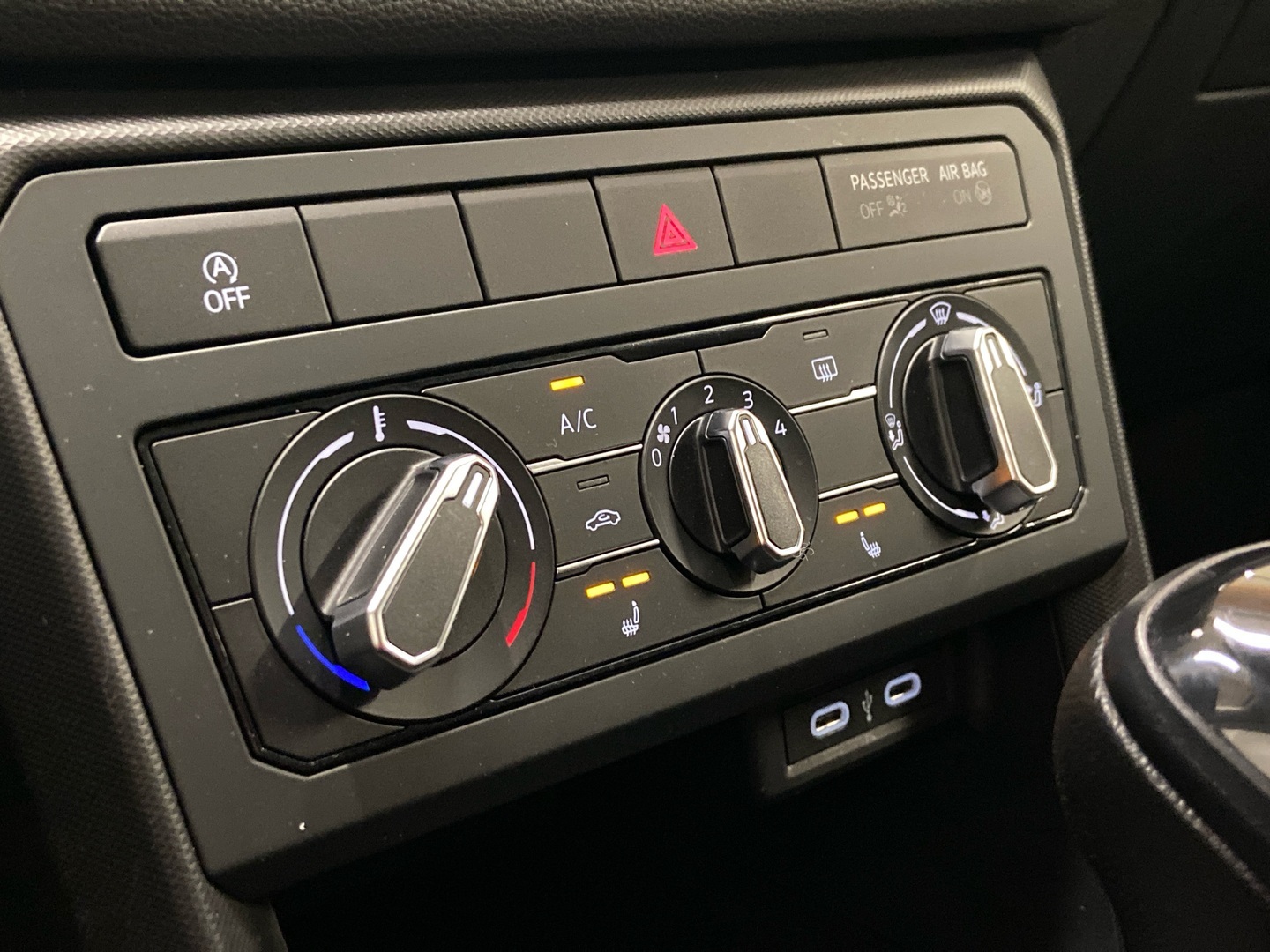 VOLKSWAGEN T-Cross 2024