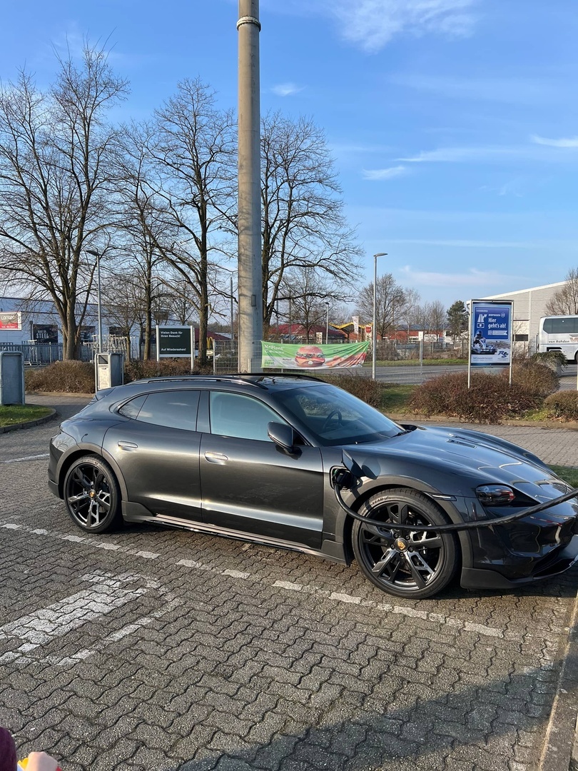PORSCHE Taycan 2022