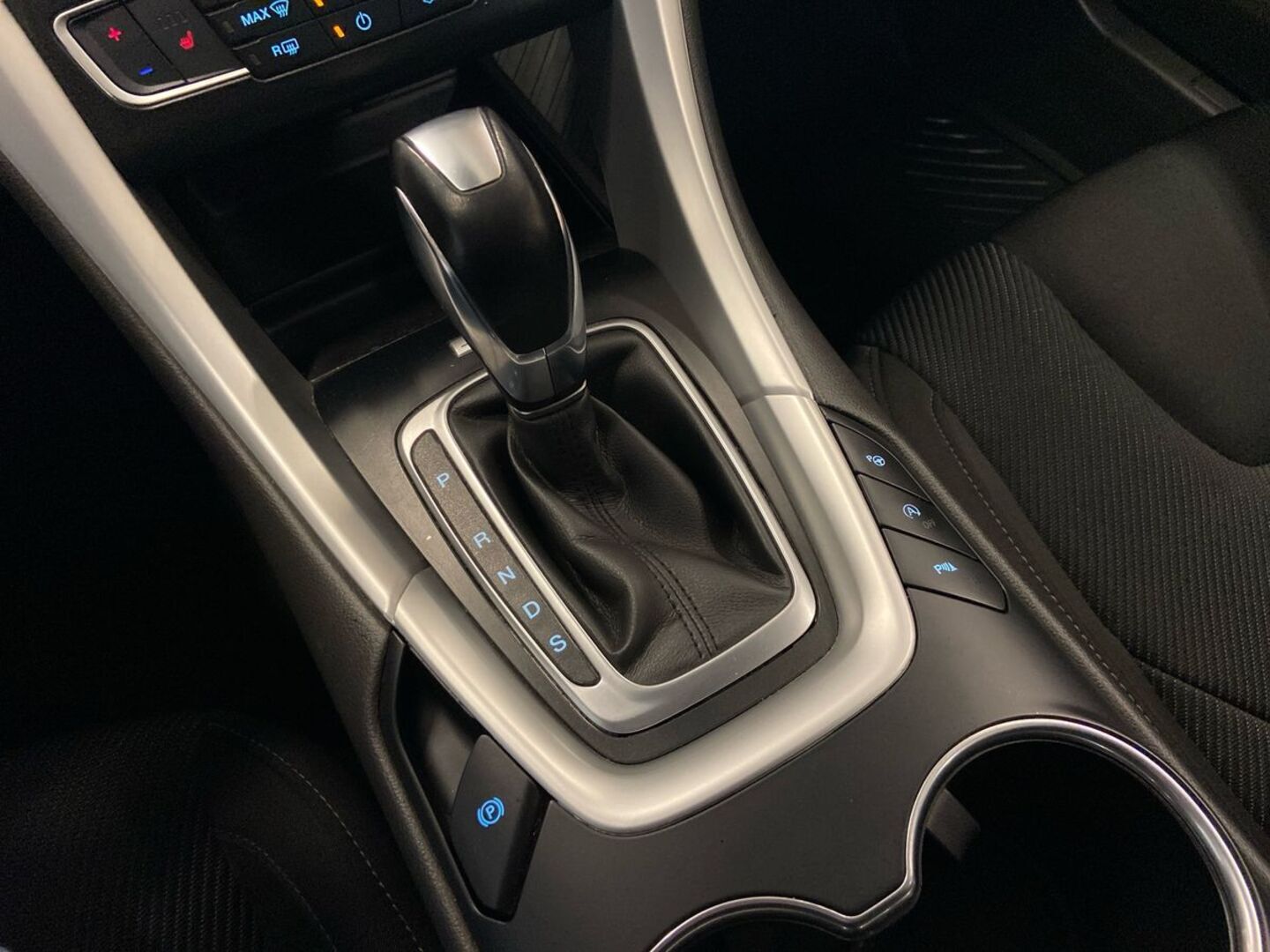 FORD Mondeo 24