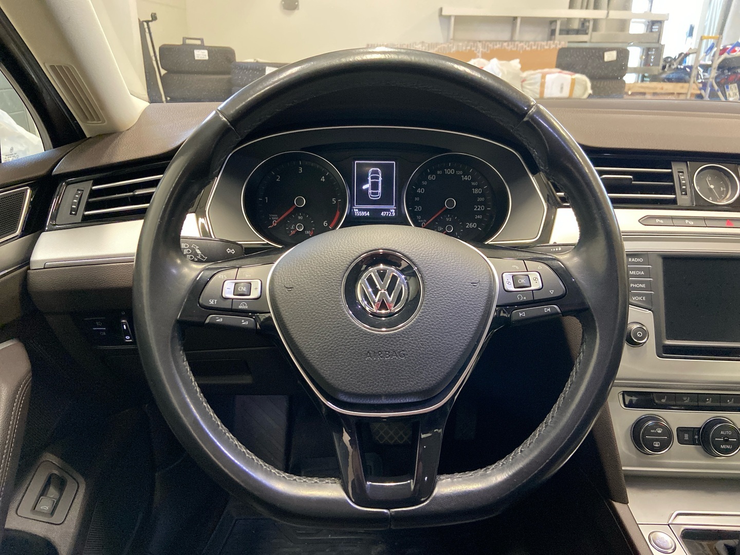 VOLKSWAGEN Passat 2016