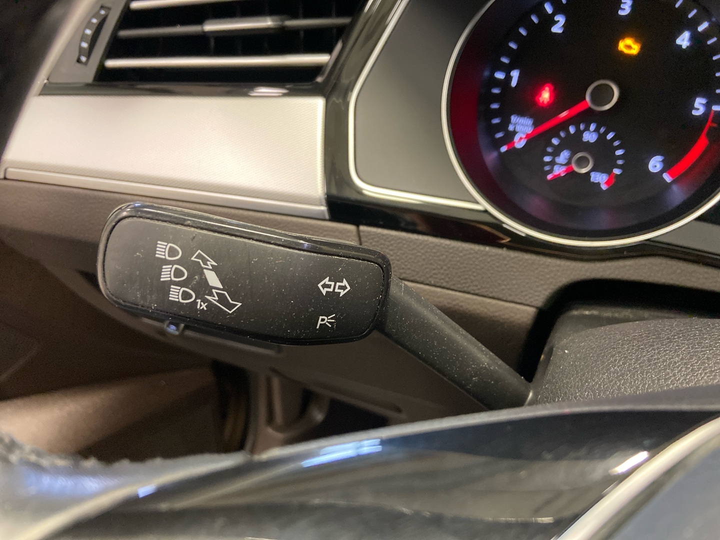 VOLKSWAGEN Passat 2016