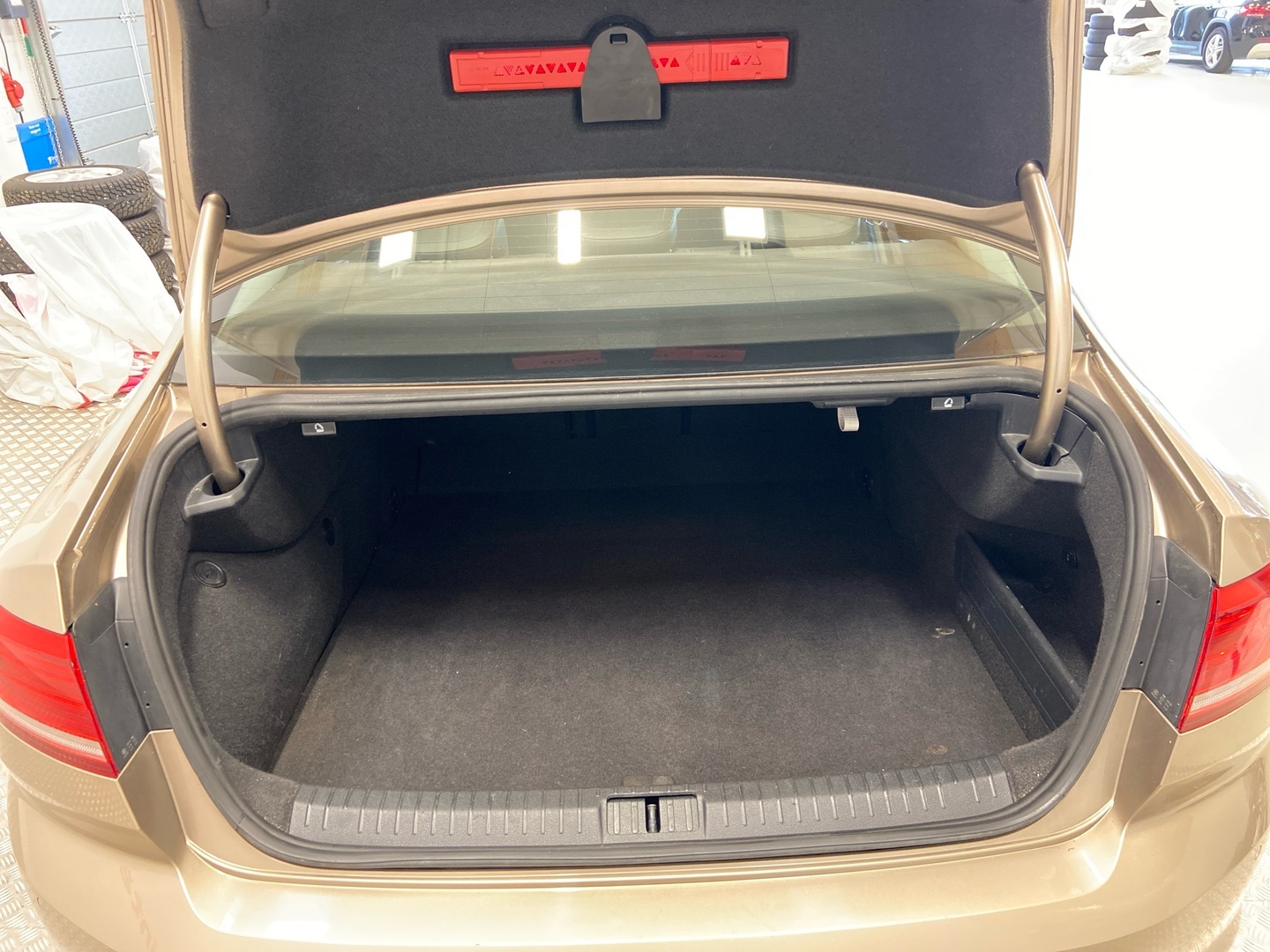 VOLKSWAGEN Passat 2016