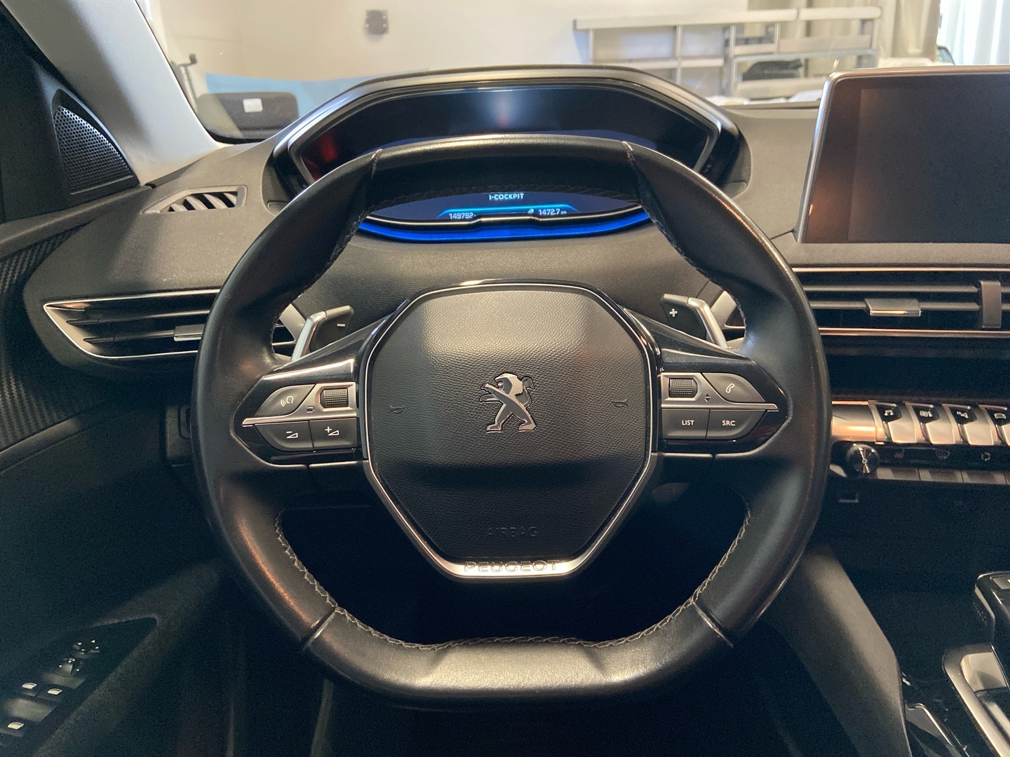 PEUGEOT 5008 2018