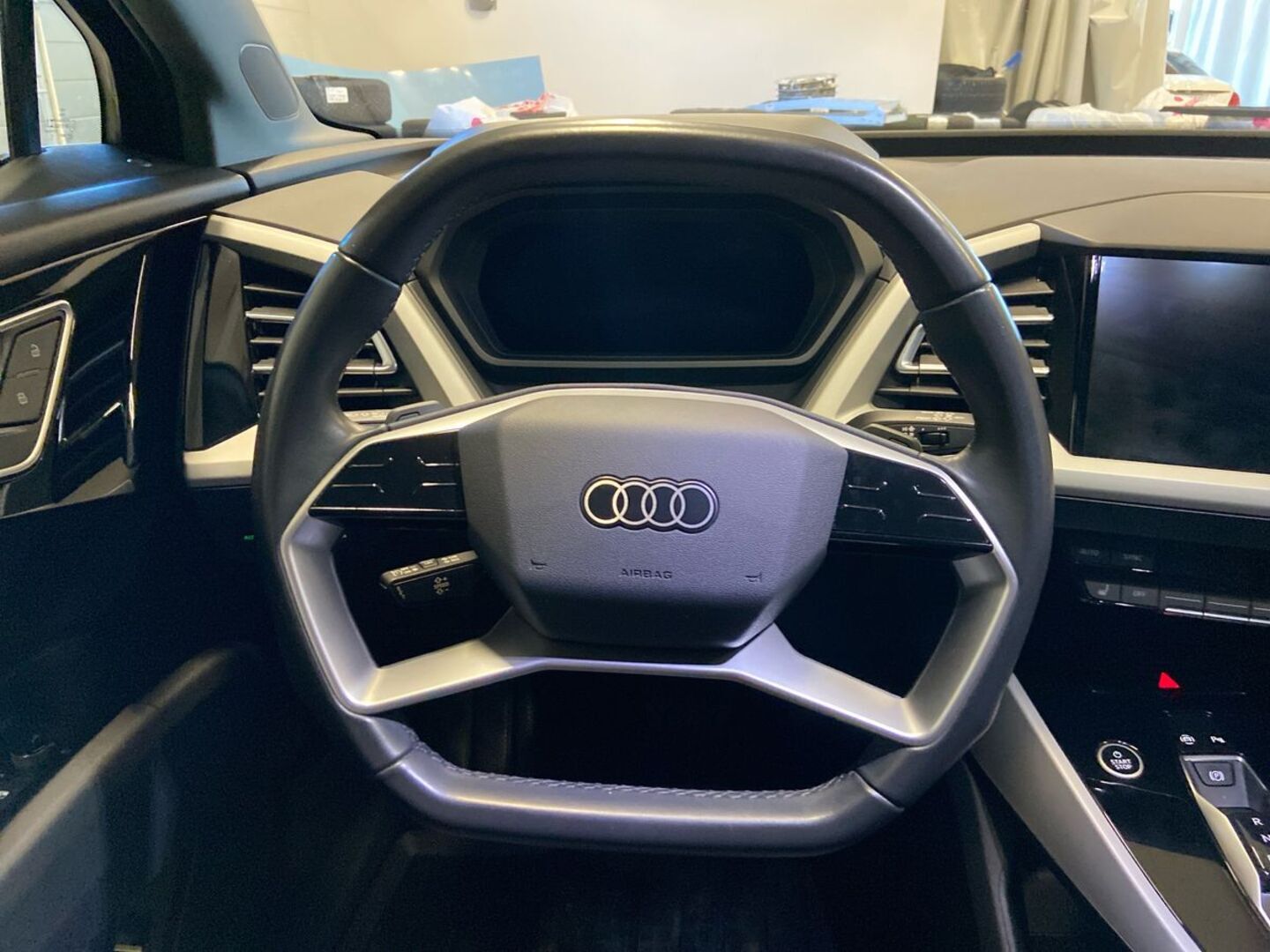 AUDI Q4 e-tron 19