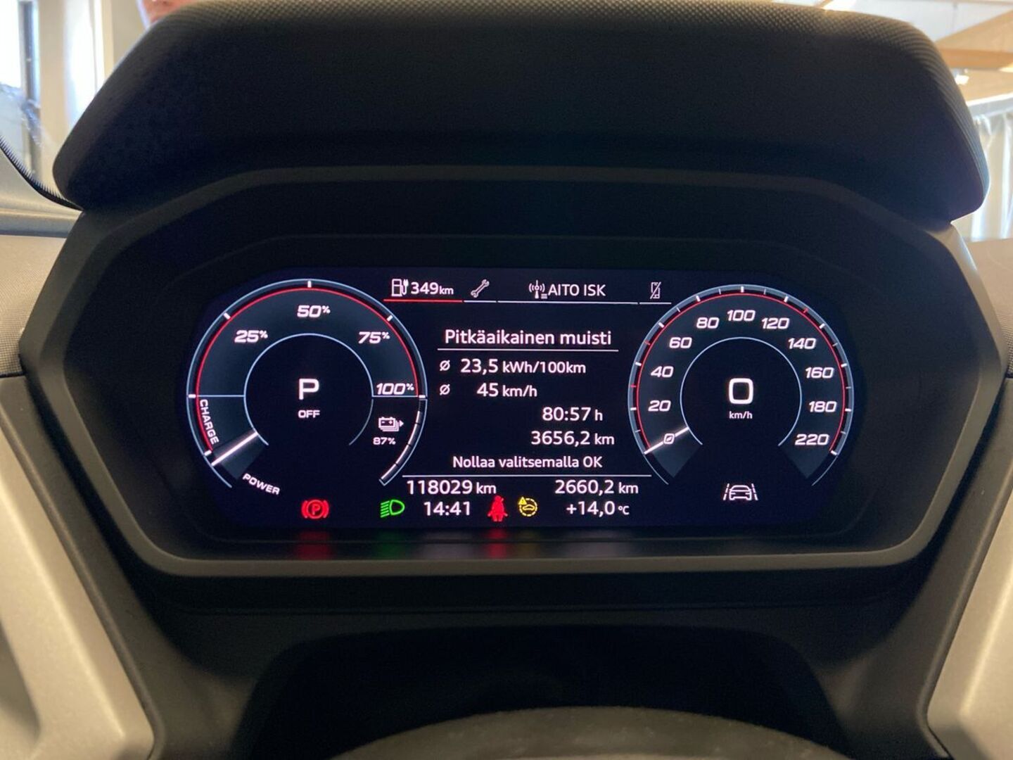 AUDI Q4 e-tron 24