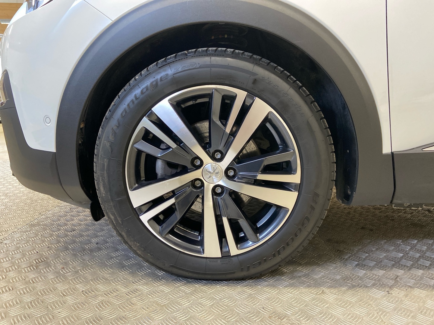 PEUGEOT 5008 2019