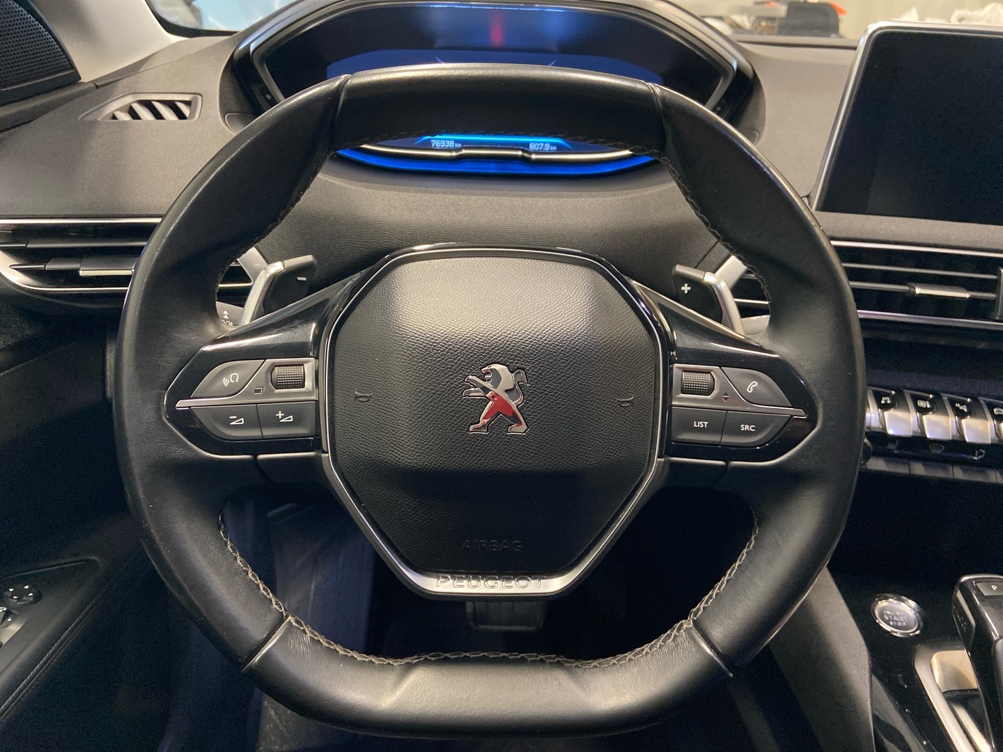 PEUGEOT 5008 2019