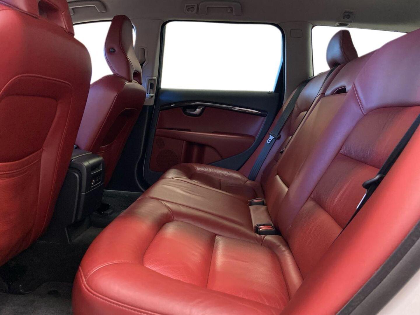 VOLVO V70 10