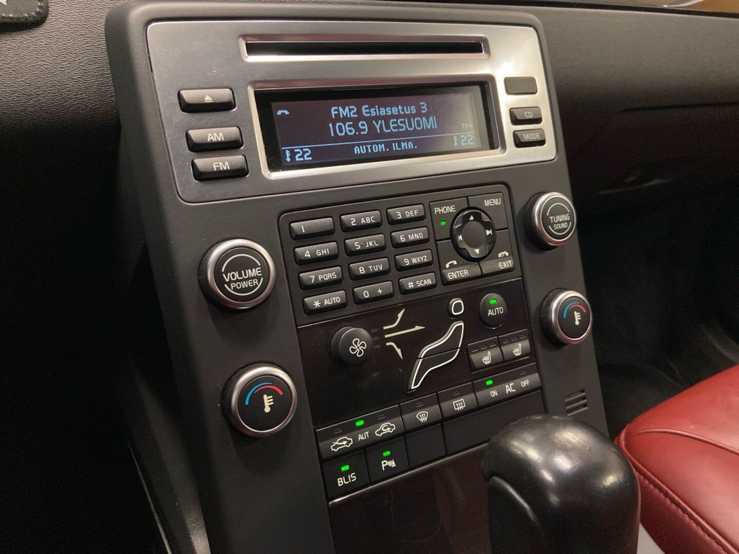 VOLVO V70 25
