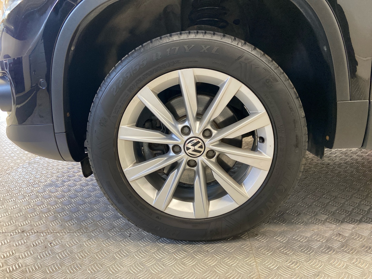 VOLKSWAGEN Tiguan 2012