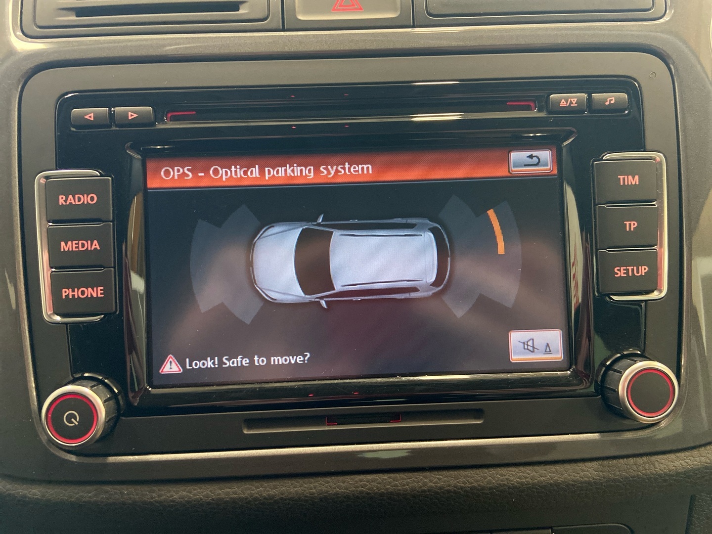 VOLKSWAGEN Tiguan 2012