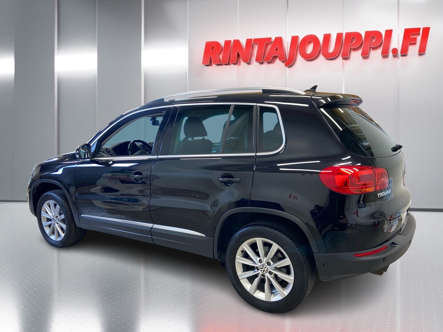 VOLKSWAGEN Tiguan 2012