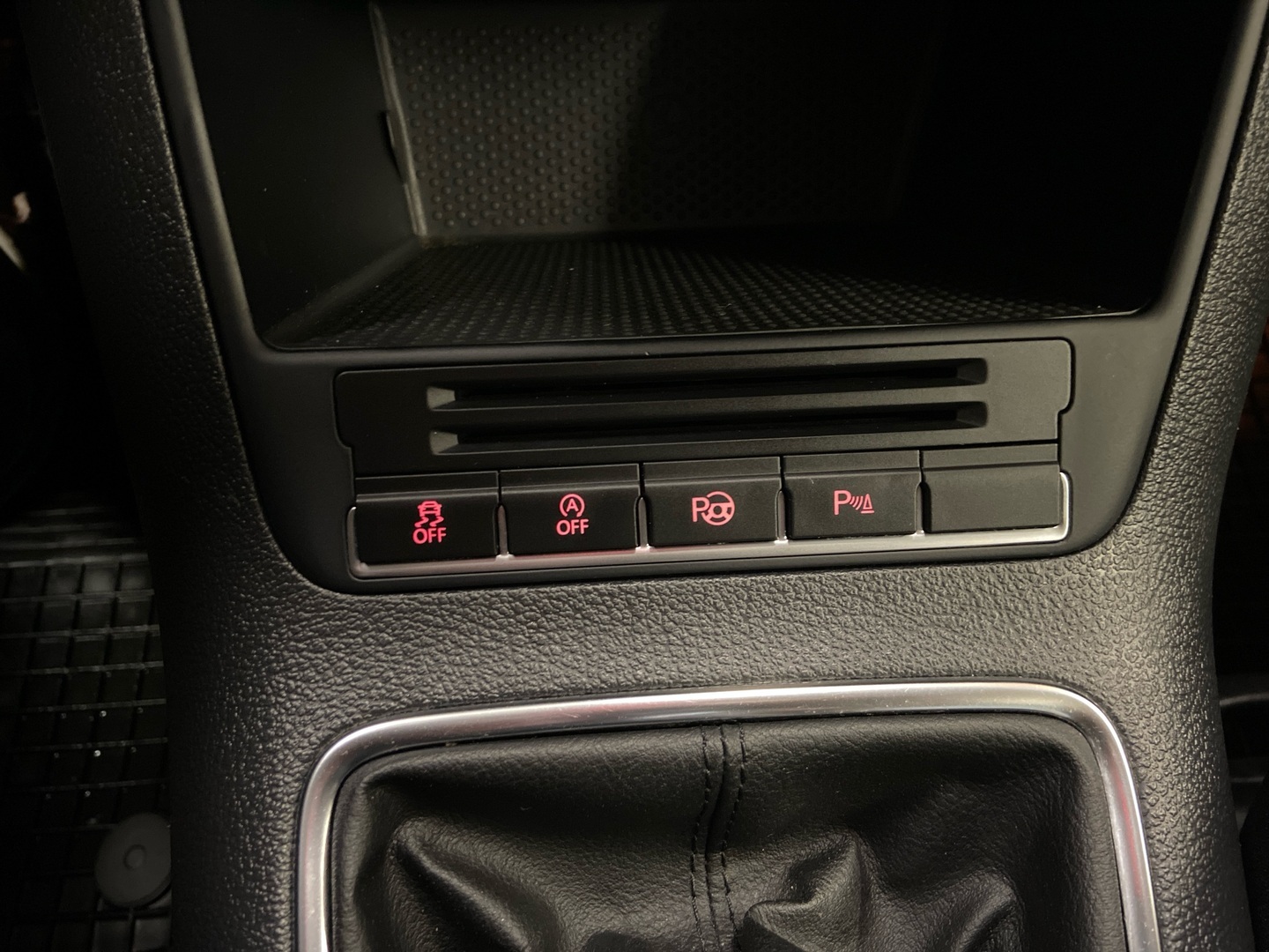 VOLKSWAGEN Tiguan 2012
