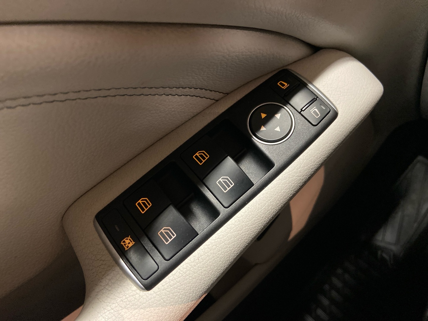 MERCEDES-BENZ CLA 2015