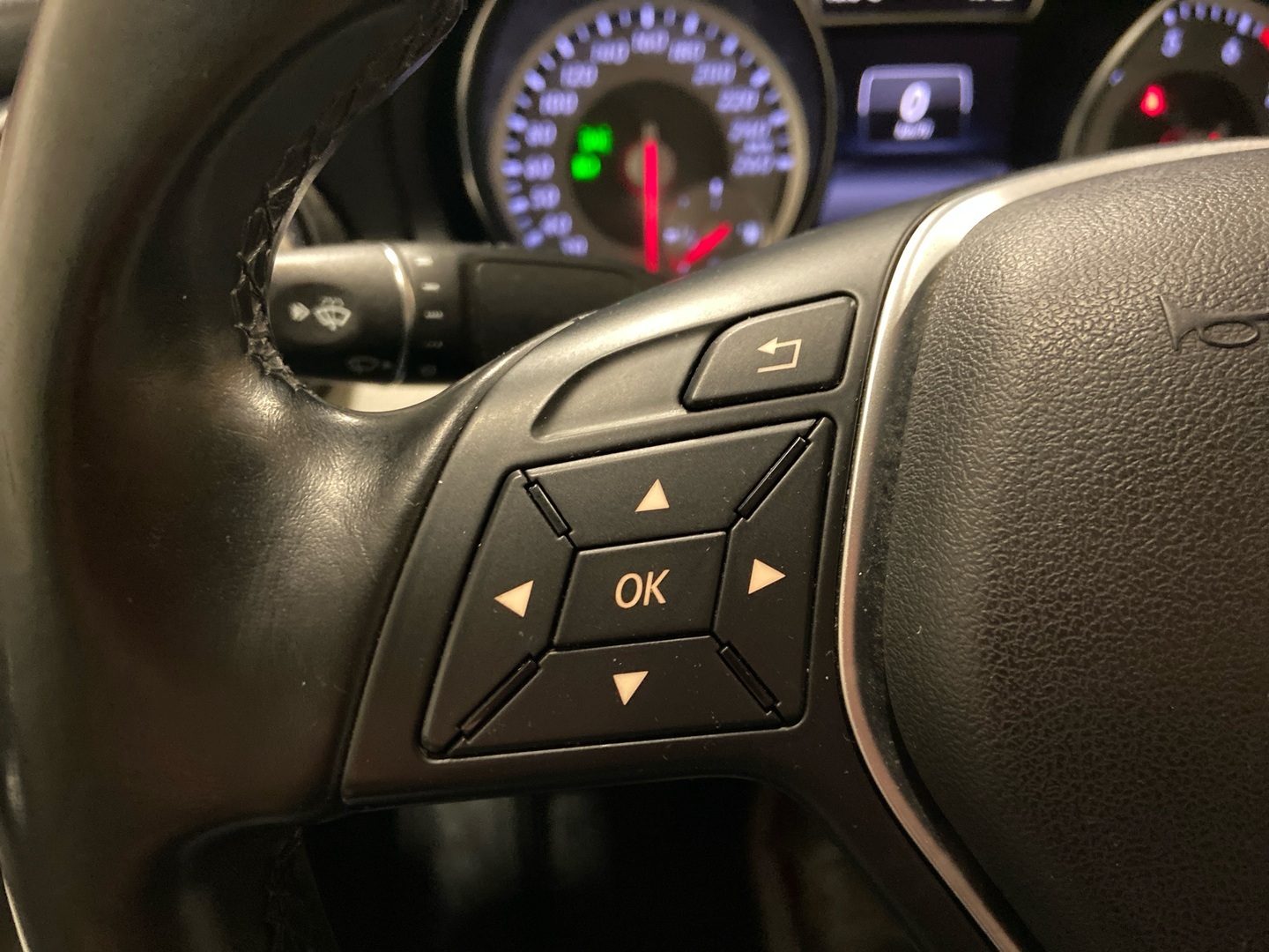 MERCEDES-BENZ CLA 2015