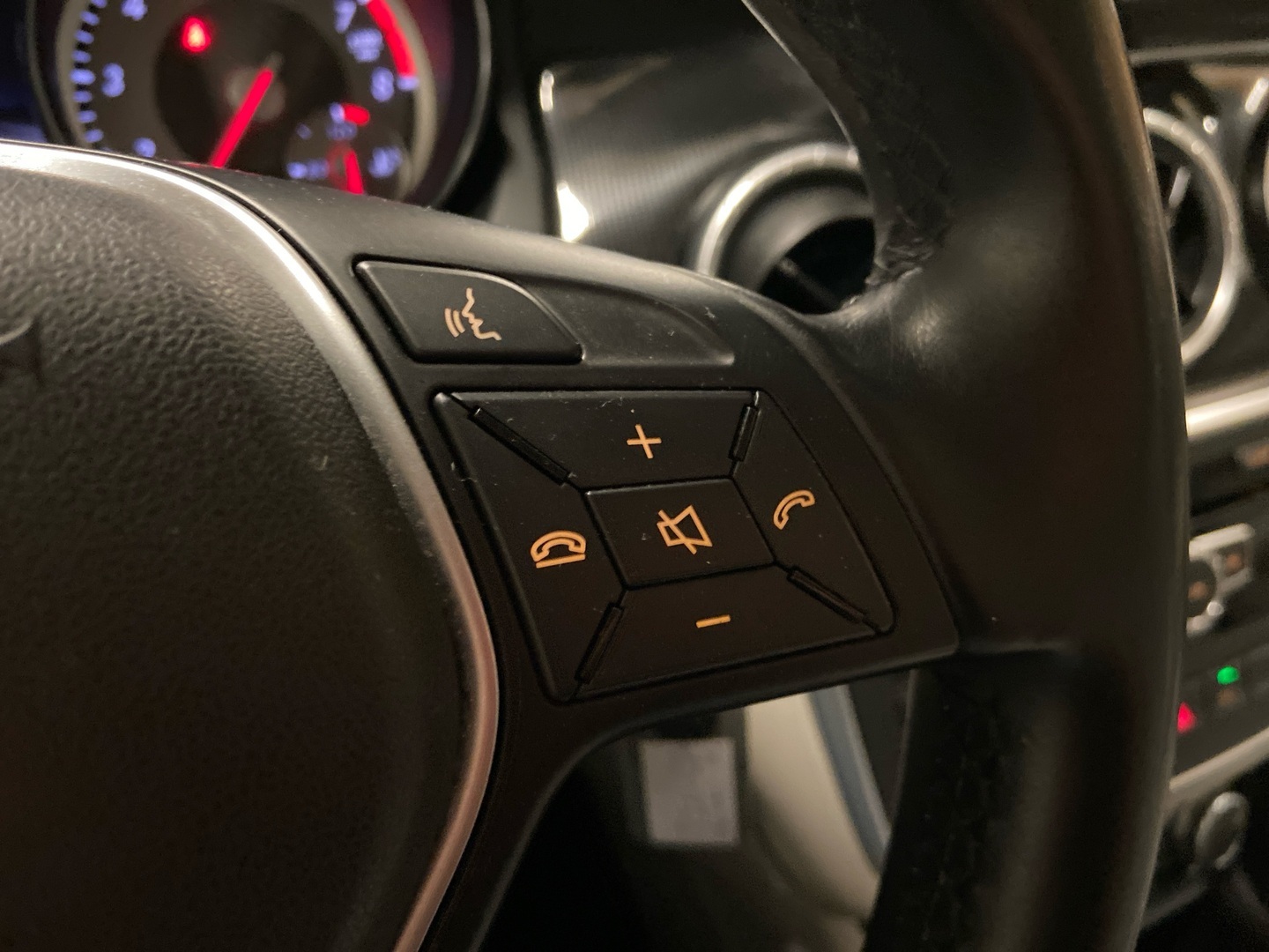 MERCEDES-BENZ CLA 2015