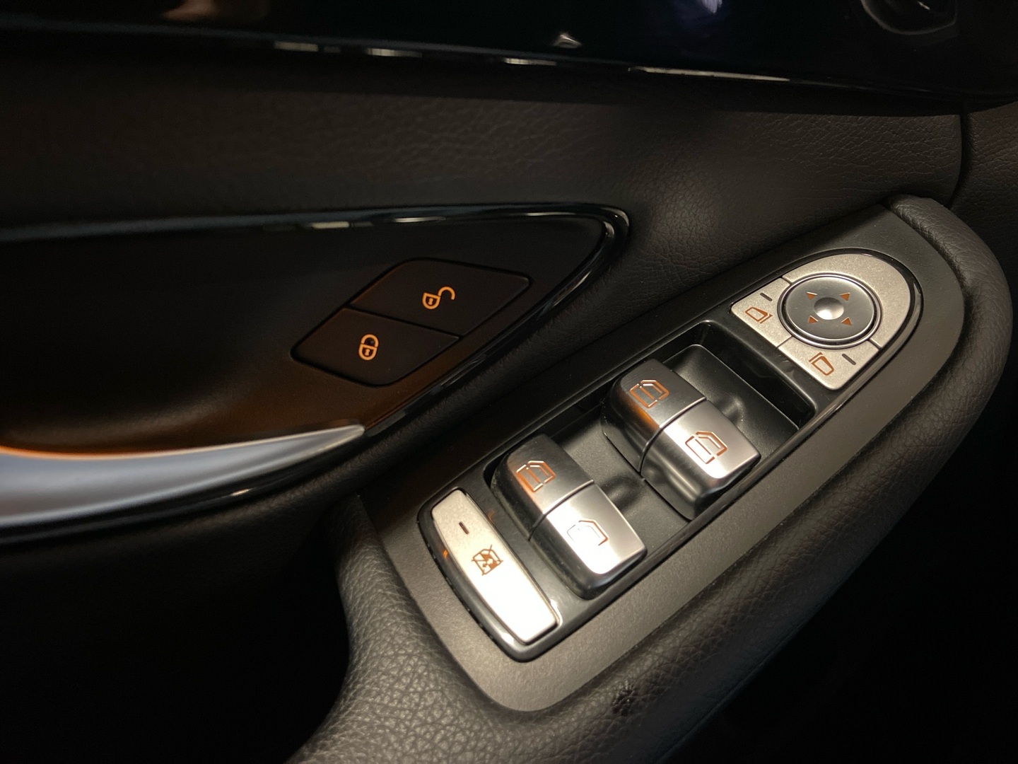 MERCEDES-BENZ C 2015