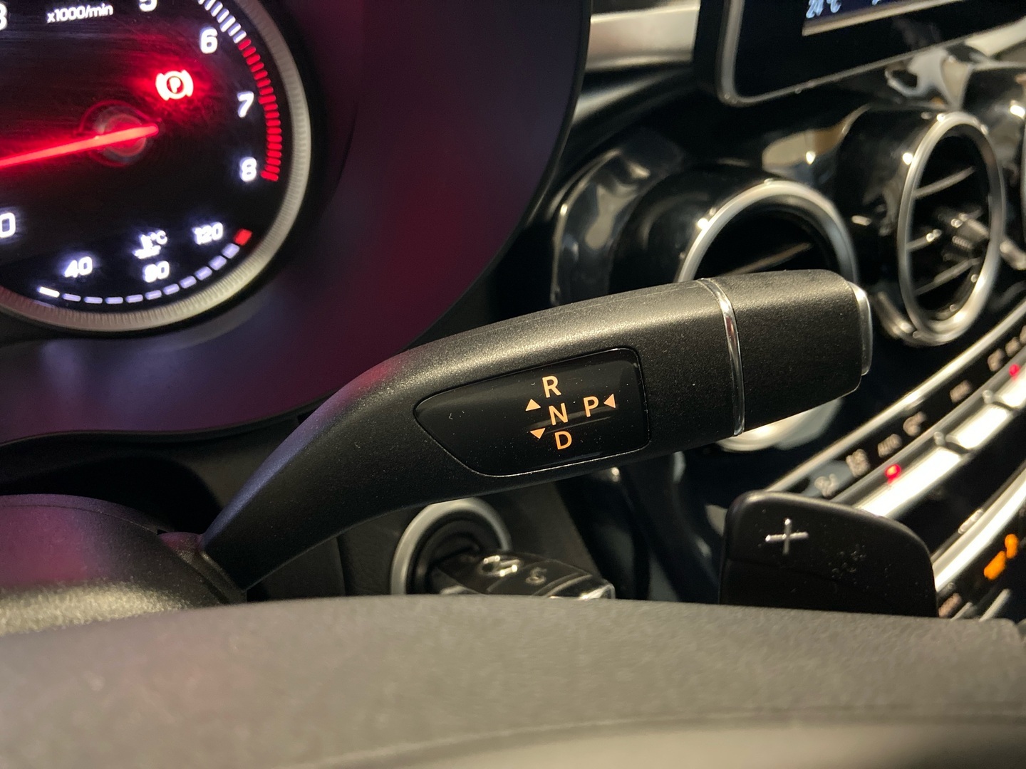 MERCEDES-BENZ C 2015