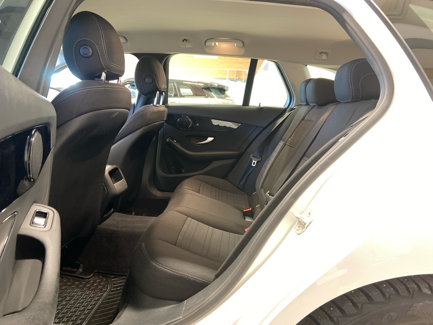 MERCEDES-BENZ C 2015