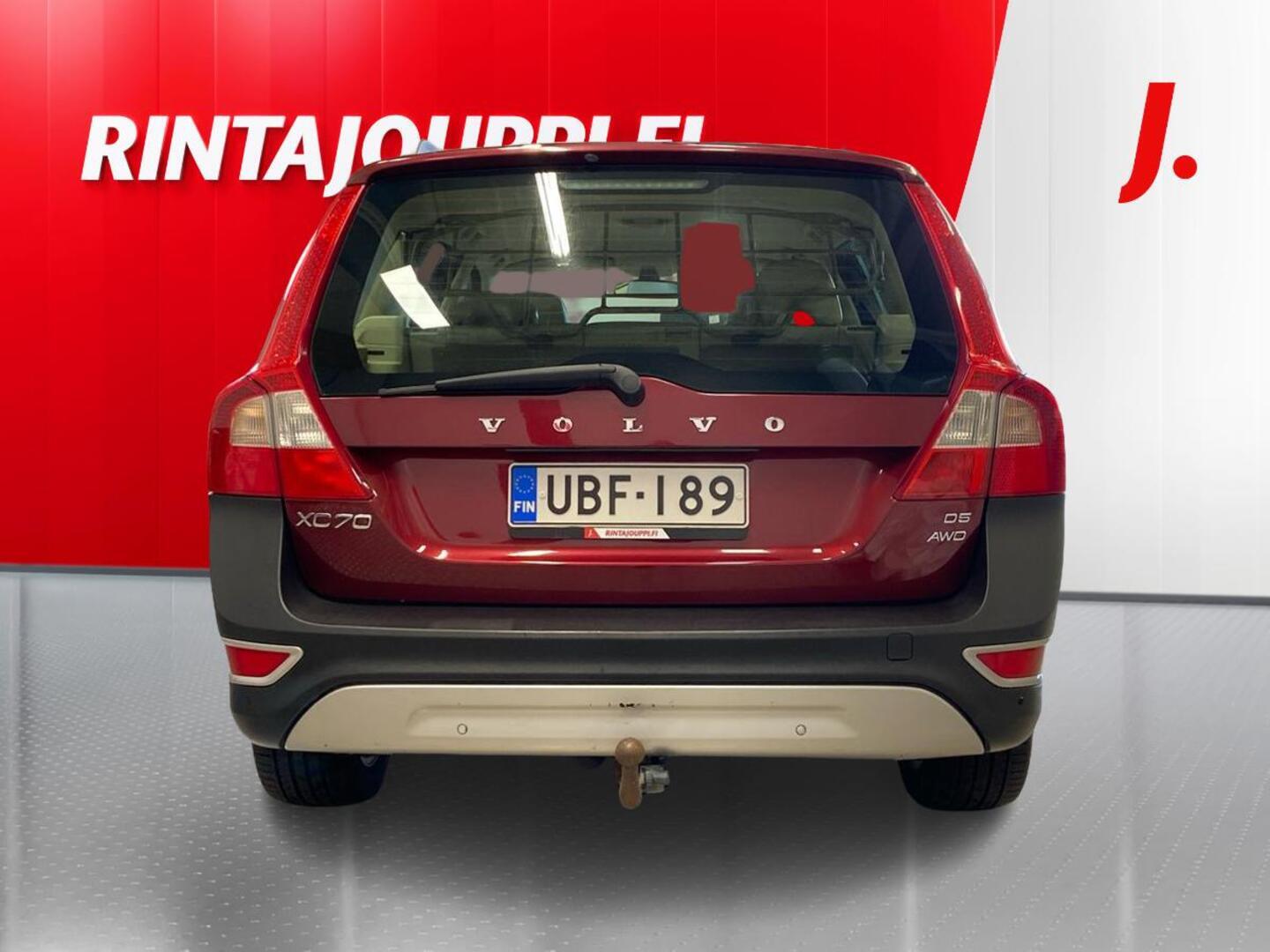 VOLVO XC70 5