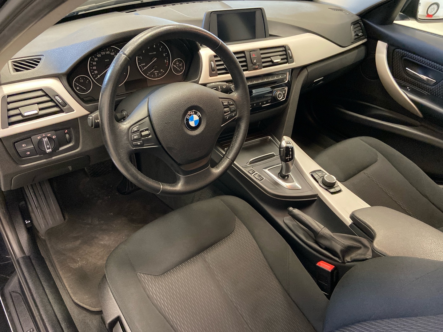 BMW 318 2017