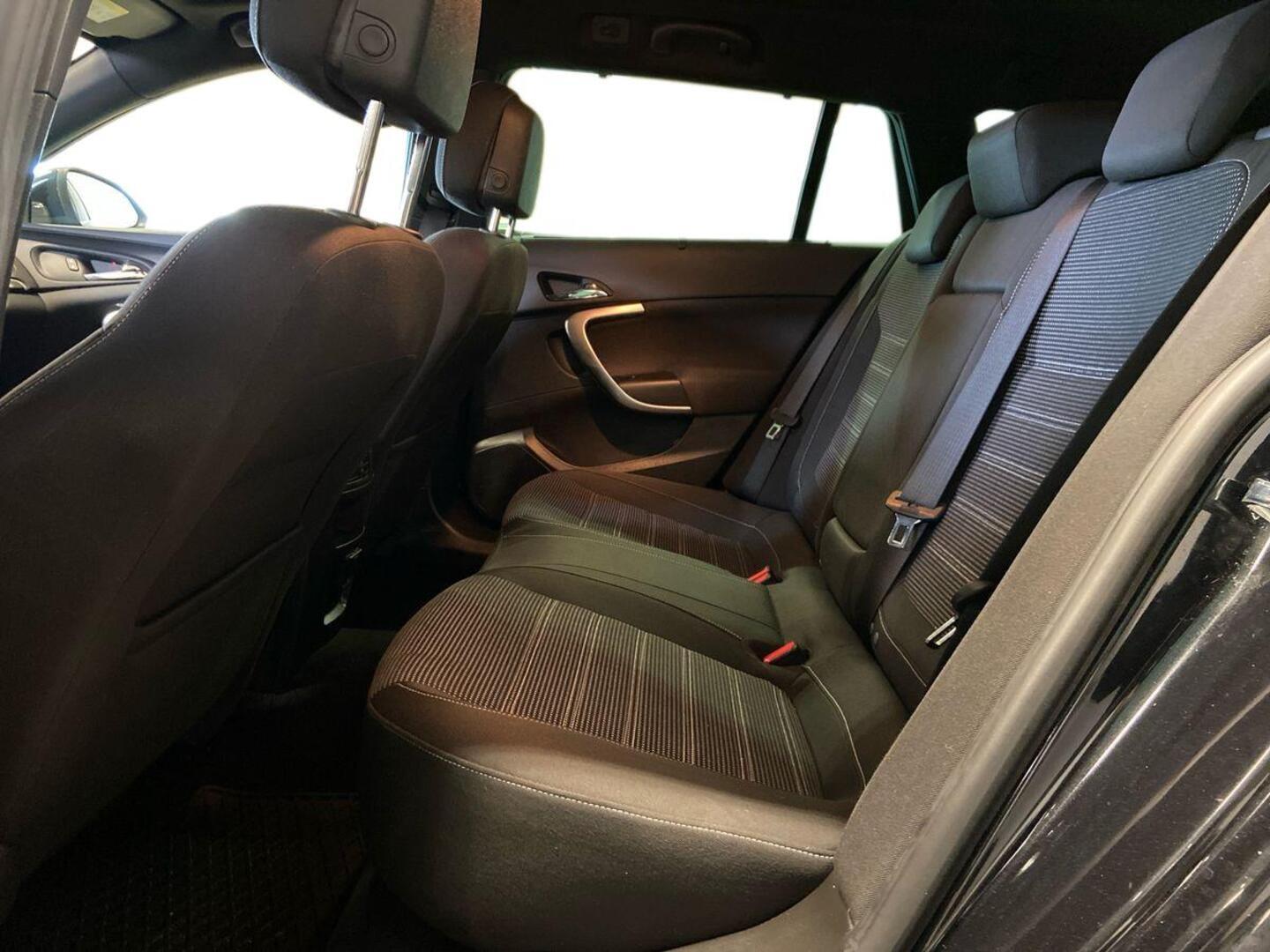 OPEL Insignia 10
