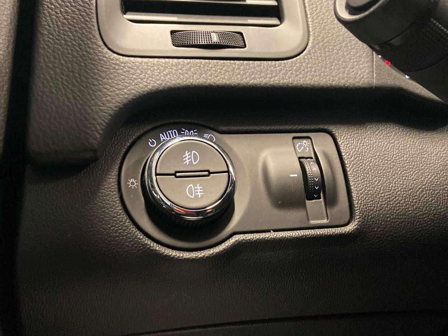OPEL Insignia 21