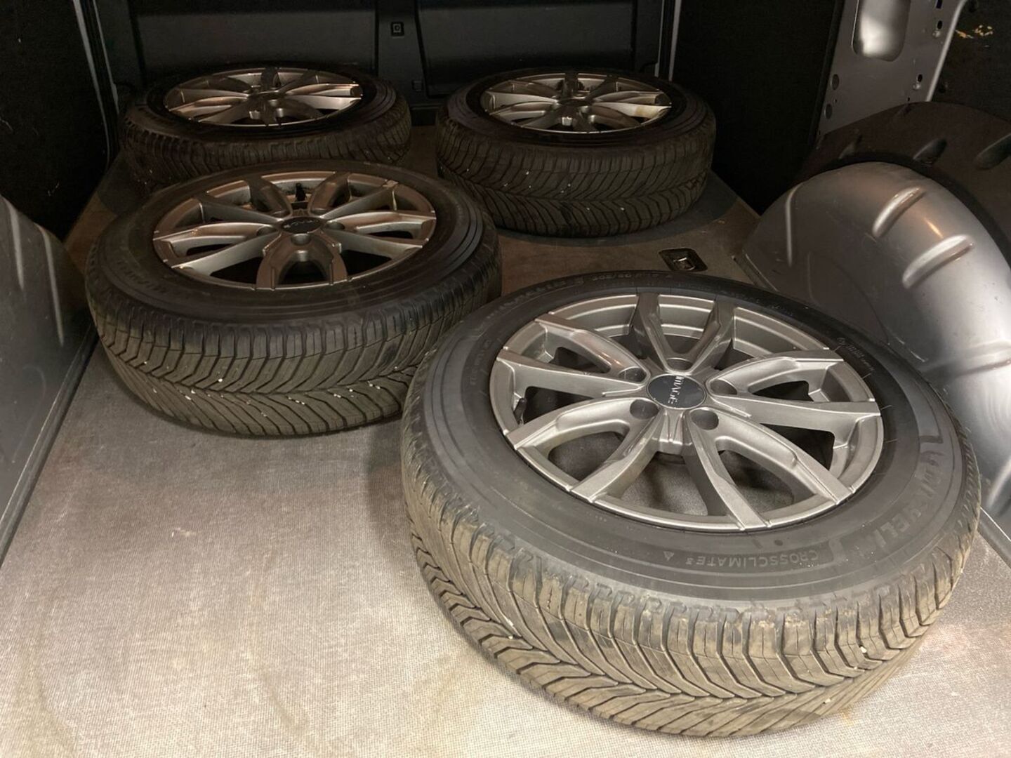 VOLKSWAGEN Caddy Maxi 15