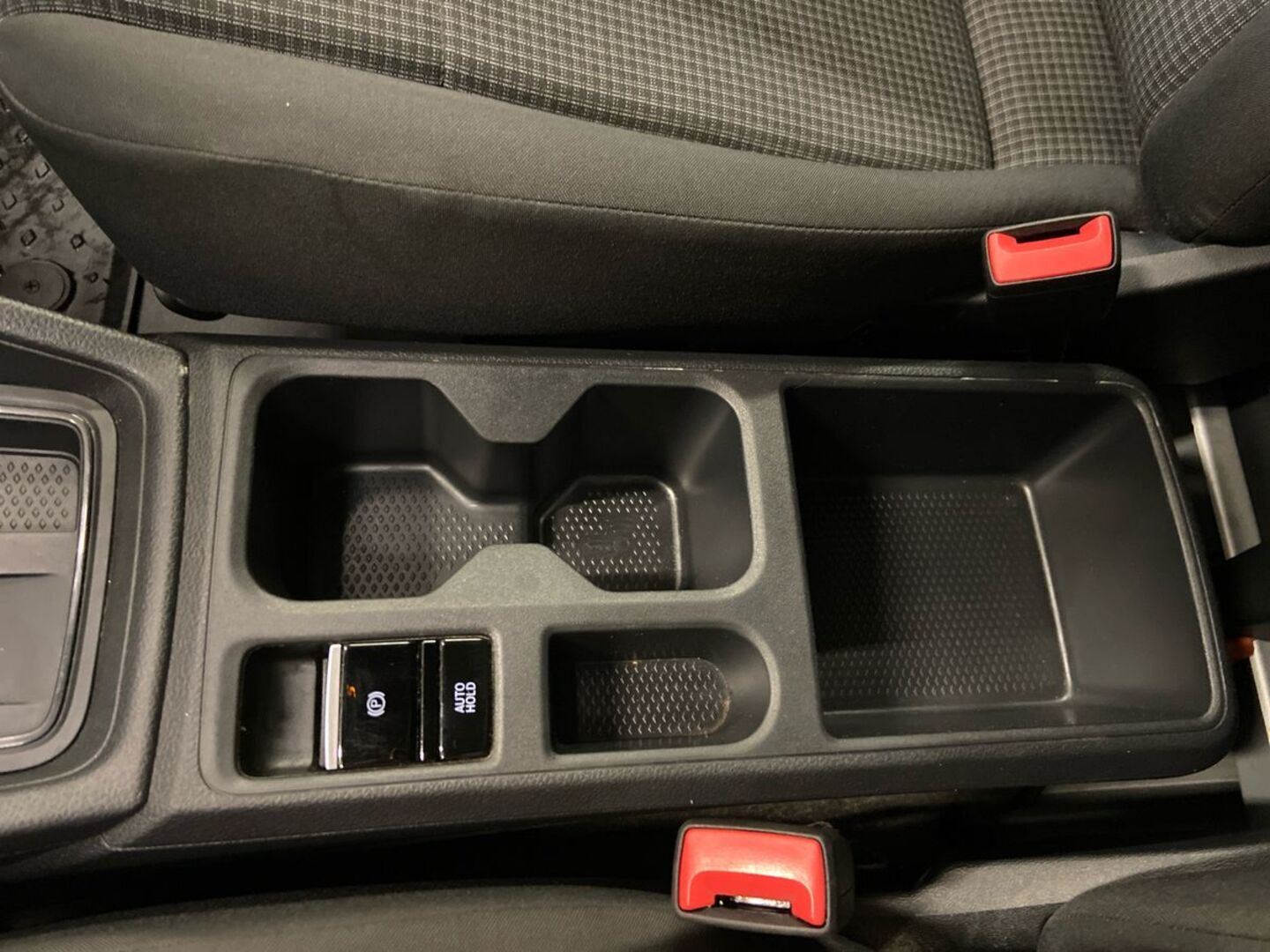 VOLKSWAGEN Caddy Maxi 23