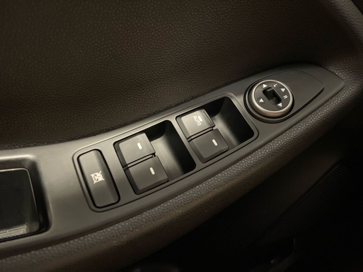 HYUNDAI i20 Hatchback 19