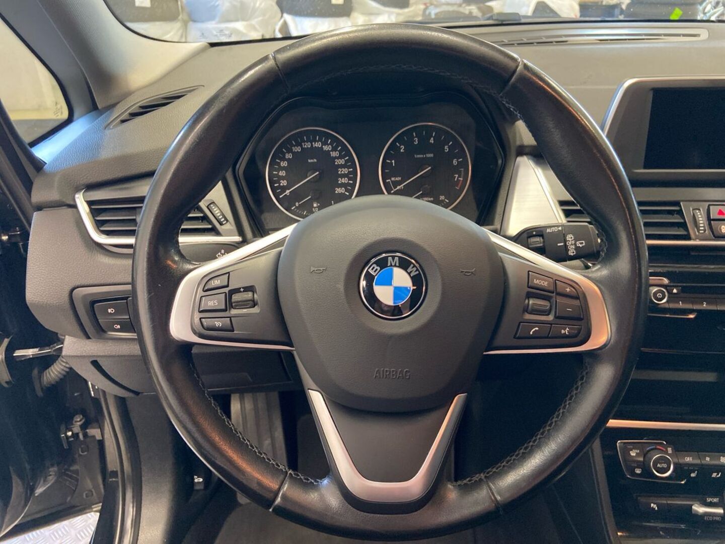 BMW 218 2015
