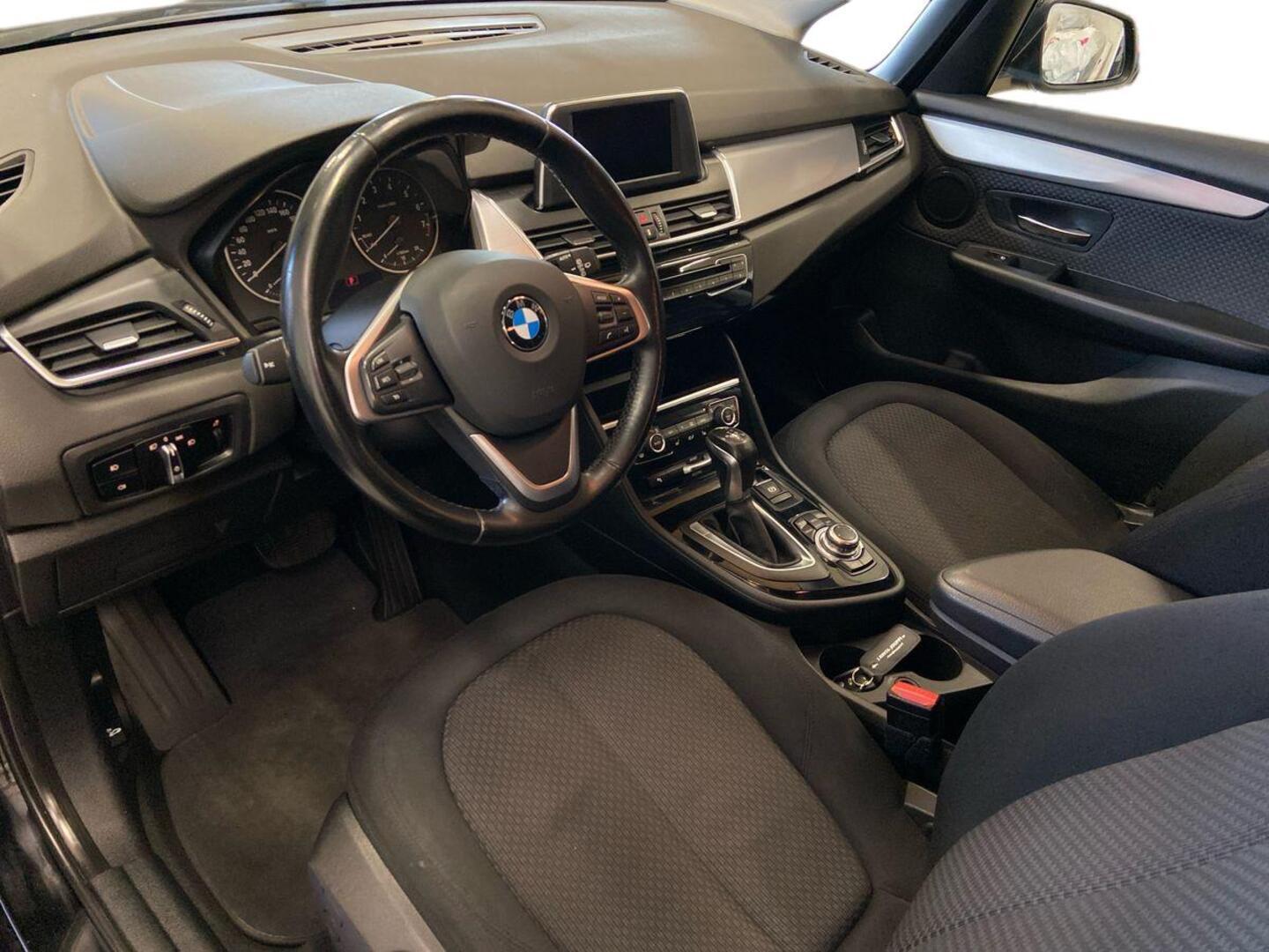 BMW 218 2015