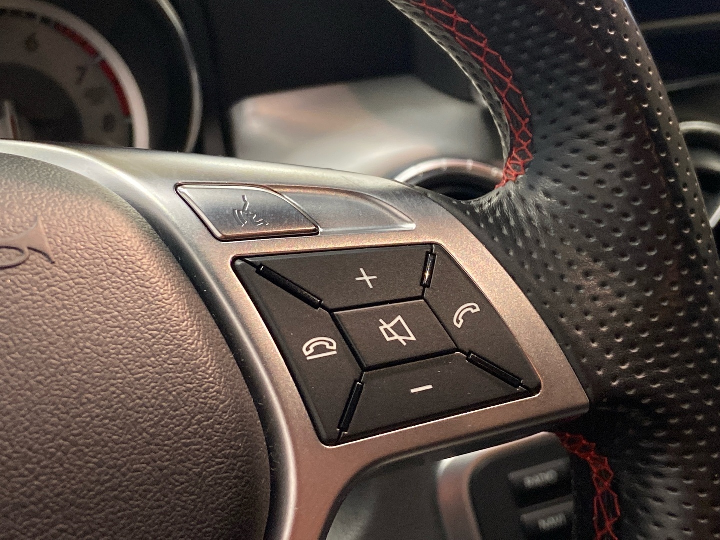 MERCEDES-BENZ CLA 2013