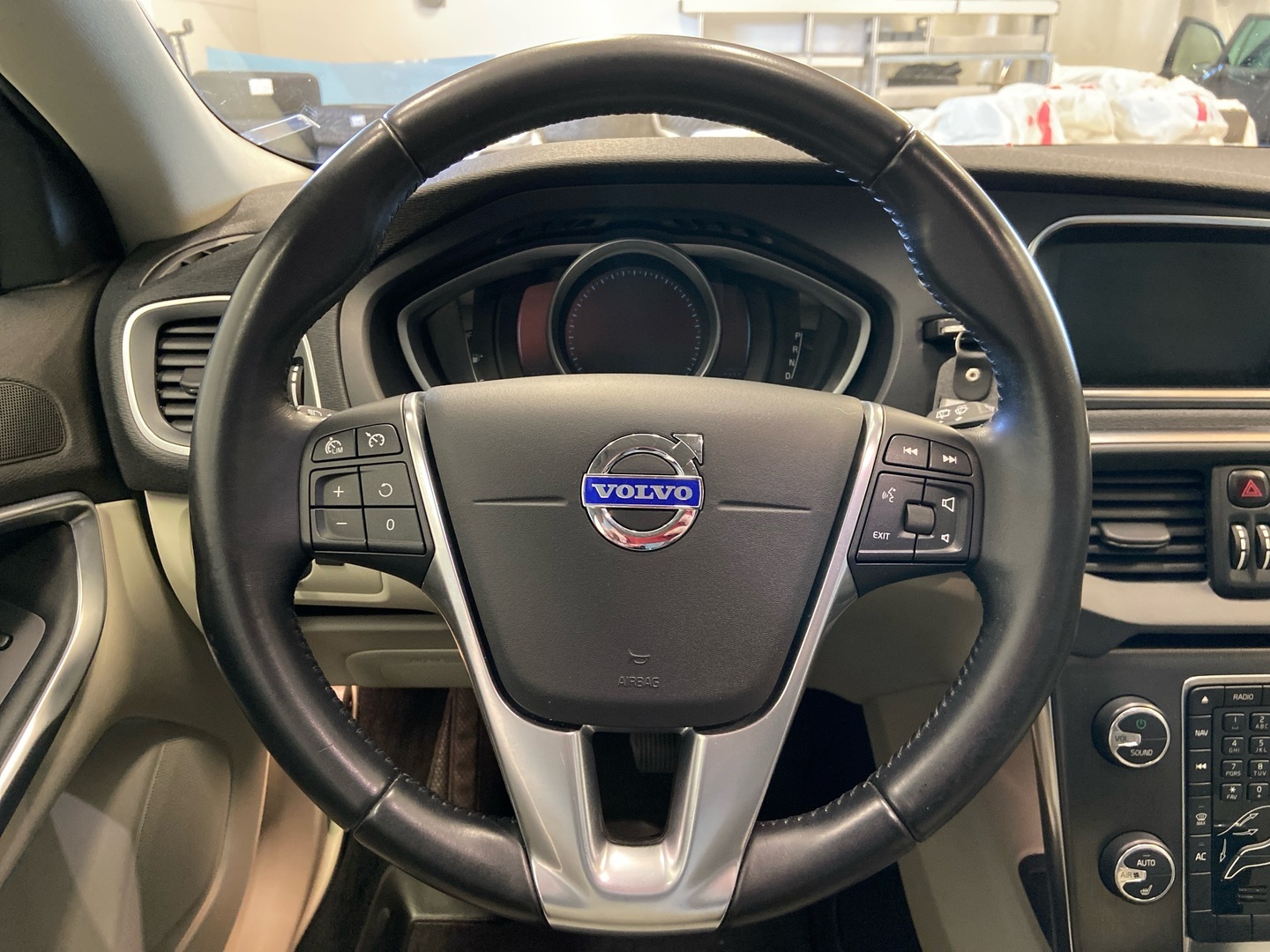 VOLVO V40 Cross Country 2014
