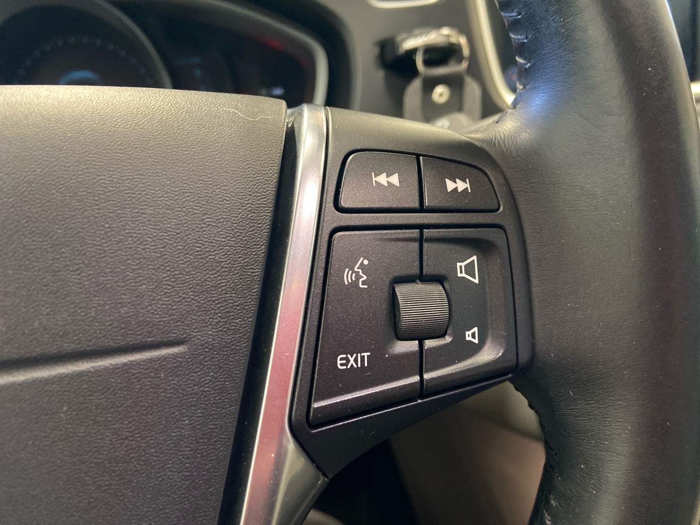 VOLVO V40 Cross Country 2014