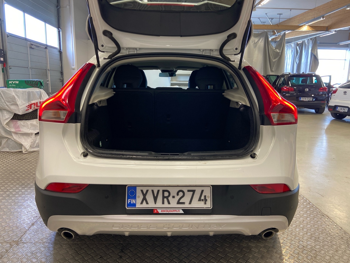 VOLVO V40 Cross Country 2014