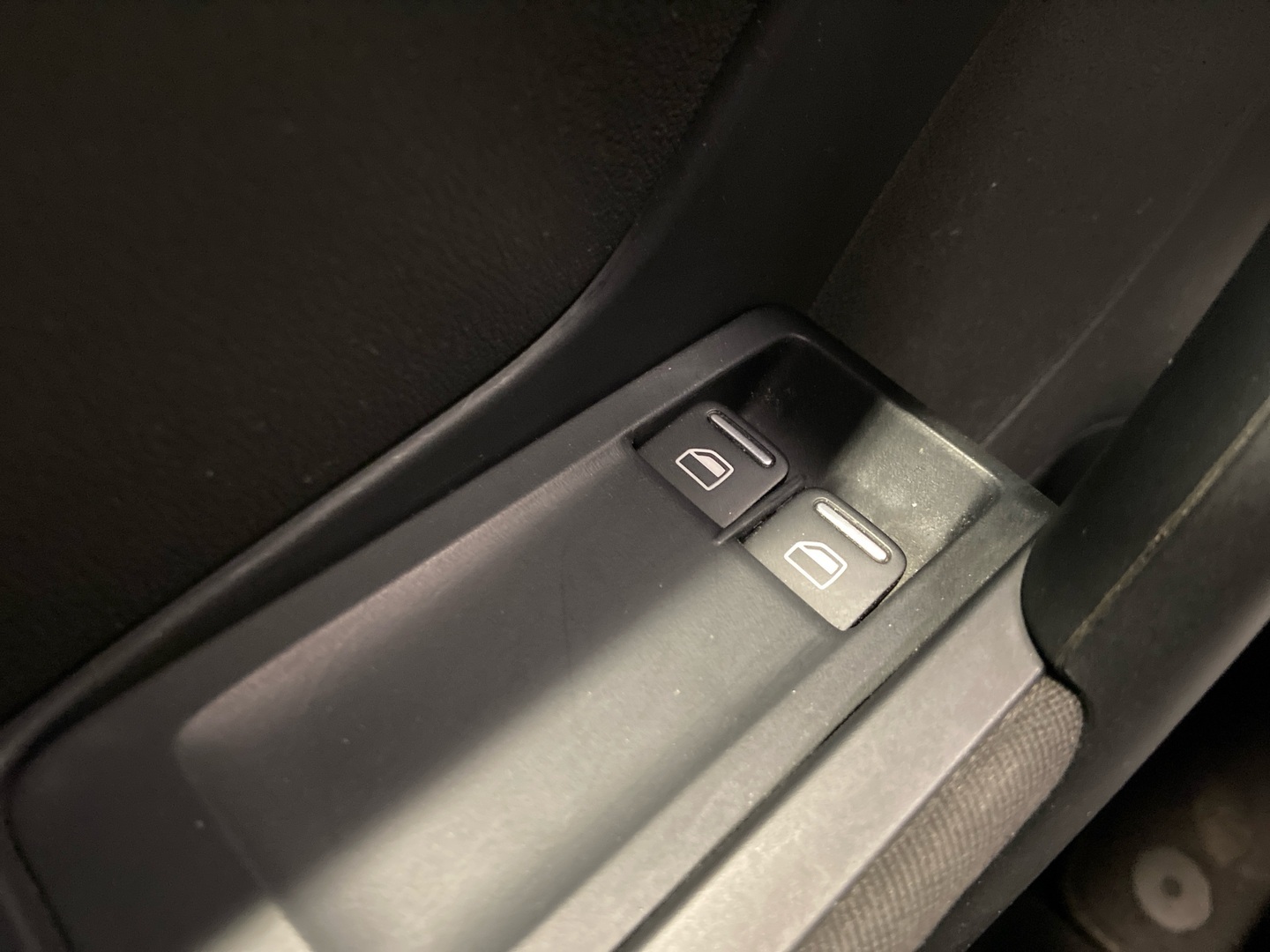 VOLKSWAGEN Beetle 2013