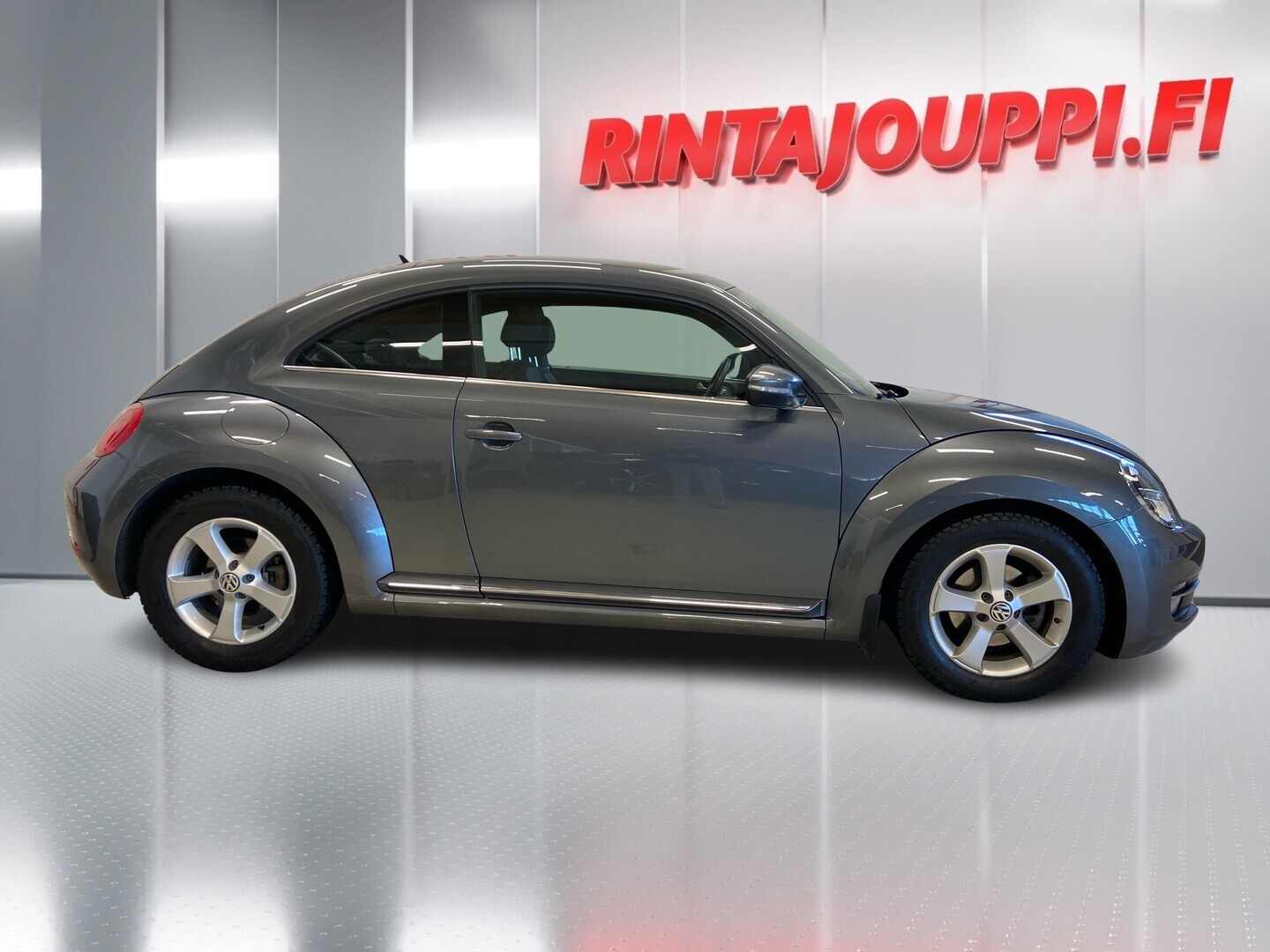 VOLKSWAGEN Beetle 2013