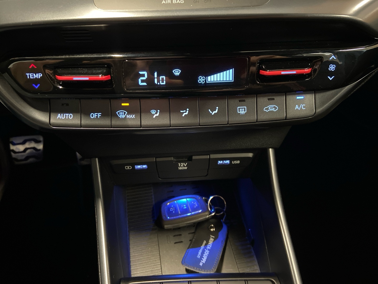 HYUNDAI i20 Hatchback 2022