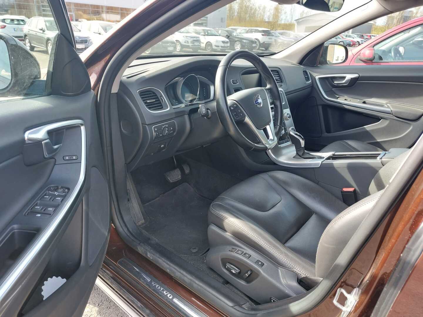 VOLVO V60 Cross Country 2017